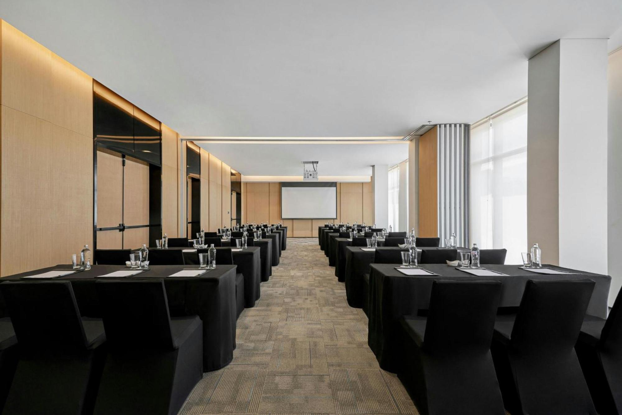 Fairfield By Marriott South Binh Duong Hotel Thuan An Bagian luar foto